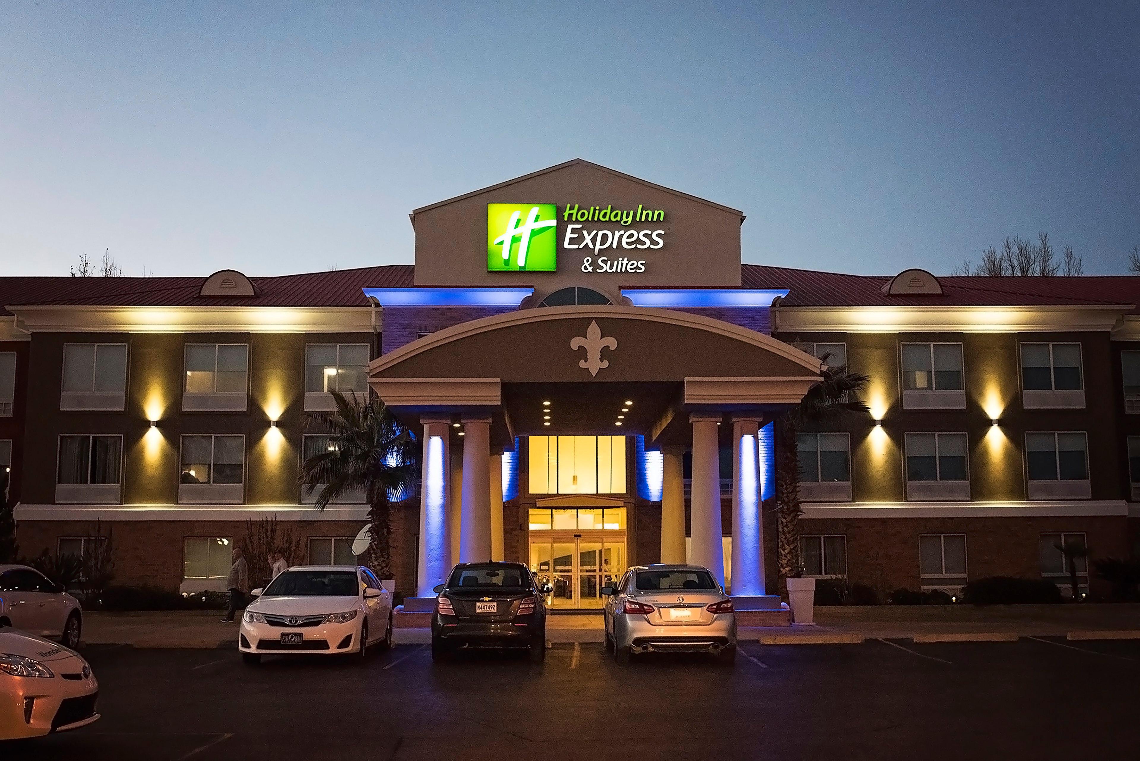 Holiday Inn Express & Suites Alexandria, An Ihg Hotel Ngoại thất bức ảnh
